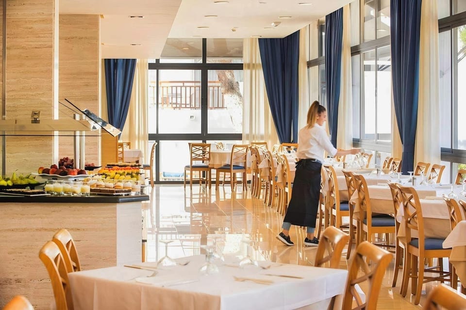 Inturotel Esmeralda Park Hotel in Cala Ferrera