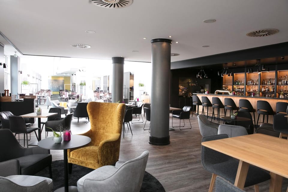 Bar/lounge