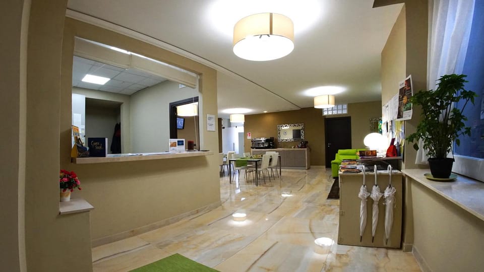 Shared lounge/TV area
