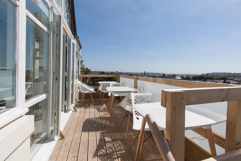 The Mount Rooms Hotel in Barry