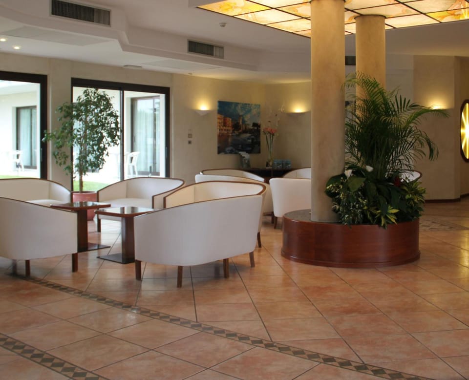 Hotel Porto Azzurro Hotel in Sirmione