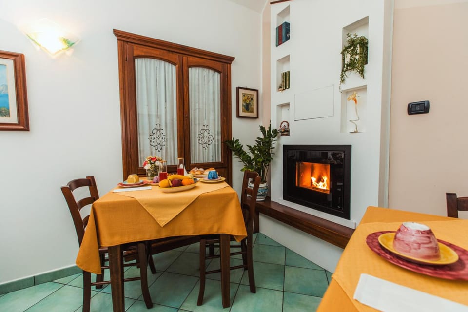 Roccia Fiorita Hotel in Furore
