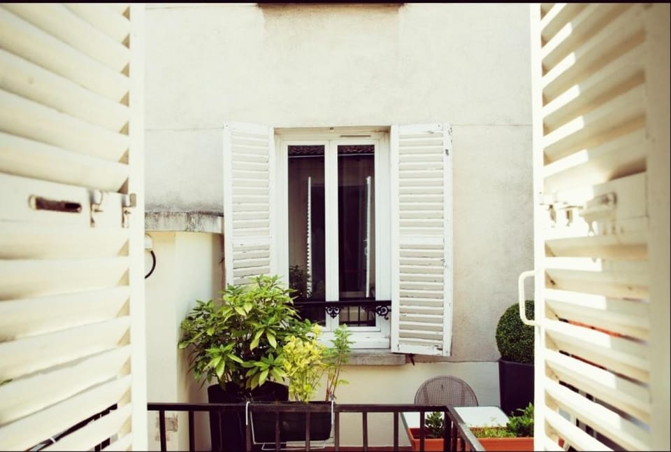 Le Victor Hugo Hotel in Montrouge