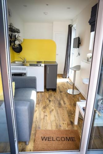 GlamNess Luxury Shipping Containers: Adults Only Lodge in Inverness