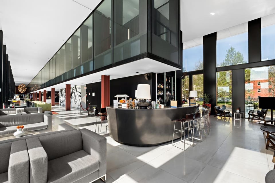 Bar/lounge