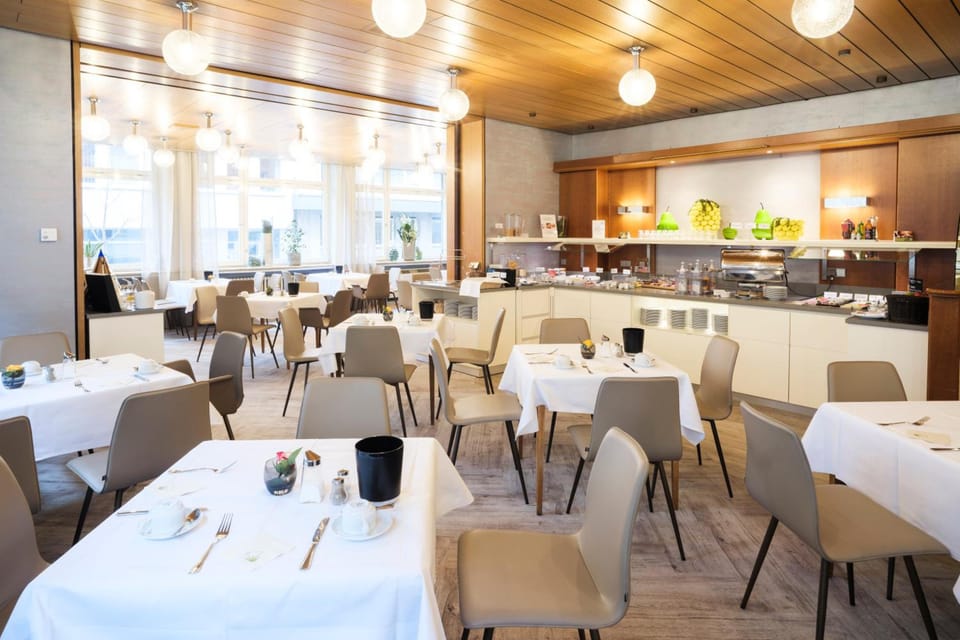 Hotel Wartburg                                                                              Hotel in Stuttgart