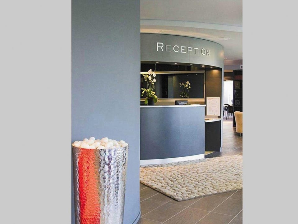 Standing Hotel Suites by Actisource Hotel in Île-de-France