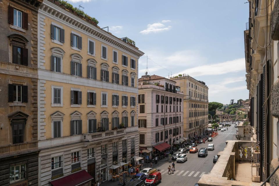 The Roman Empire Guesthouse Hotel in Rome