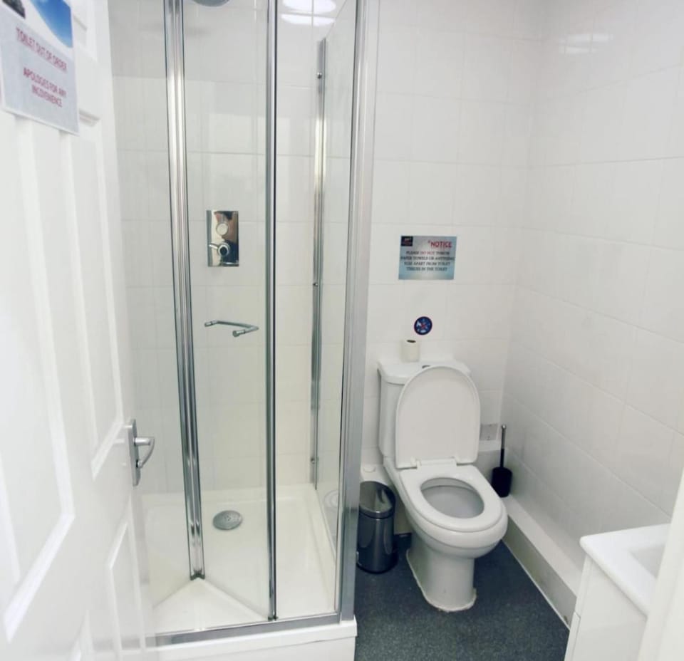 Heathrow Stay Hostel in Isleworth