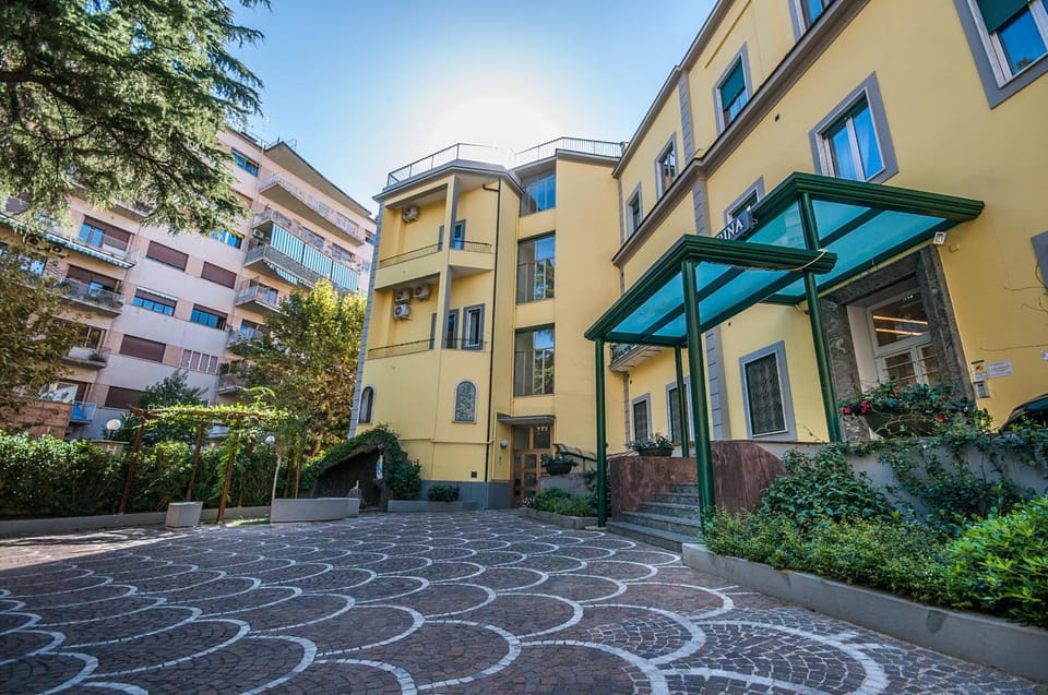 Villa Albina Hotel in Naples