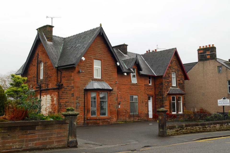 Glenlossie Guest House Hotel in Dumfries
