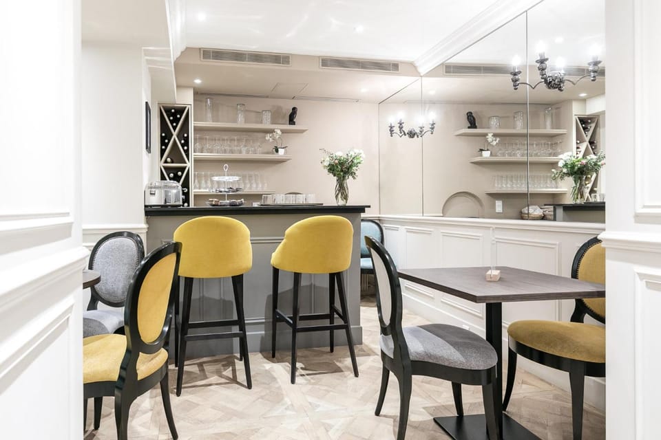 Hotel Saint Christophe Hotel in Paris