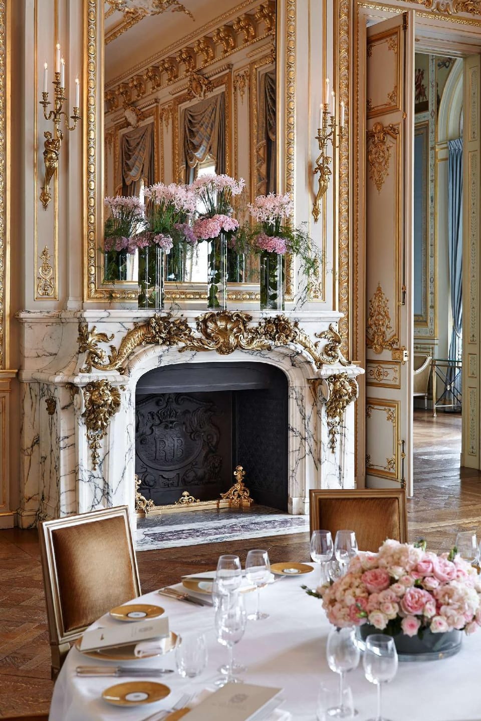 Shangri-La Hotel, Paris Hotel in Paris