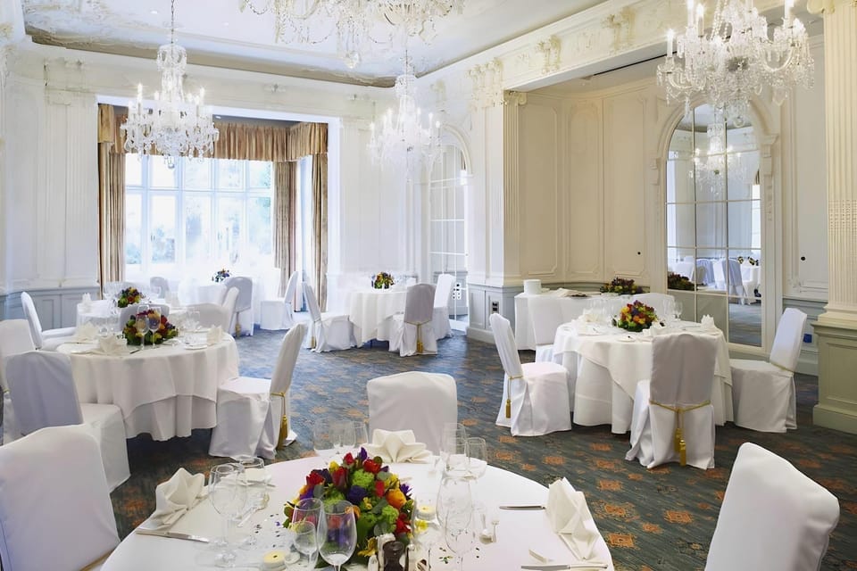 Warren House Hotel in Kingston upon Thames