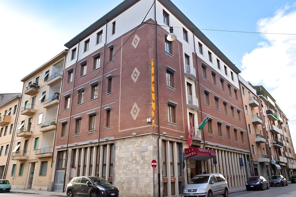 Hotel Terminus & Plaza Hotel in Pisa