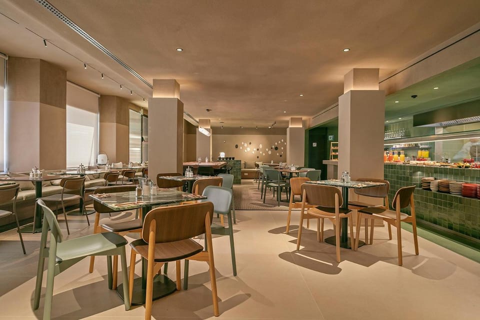 Ciutat de Barcelona Hotel in Barcelona