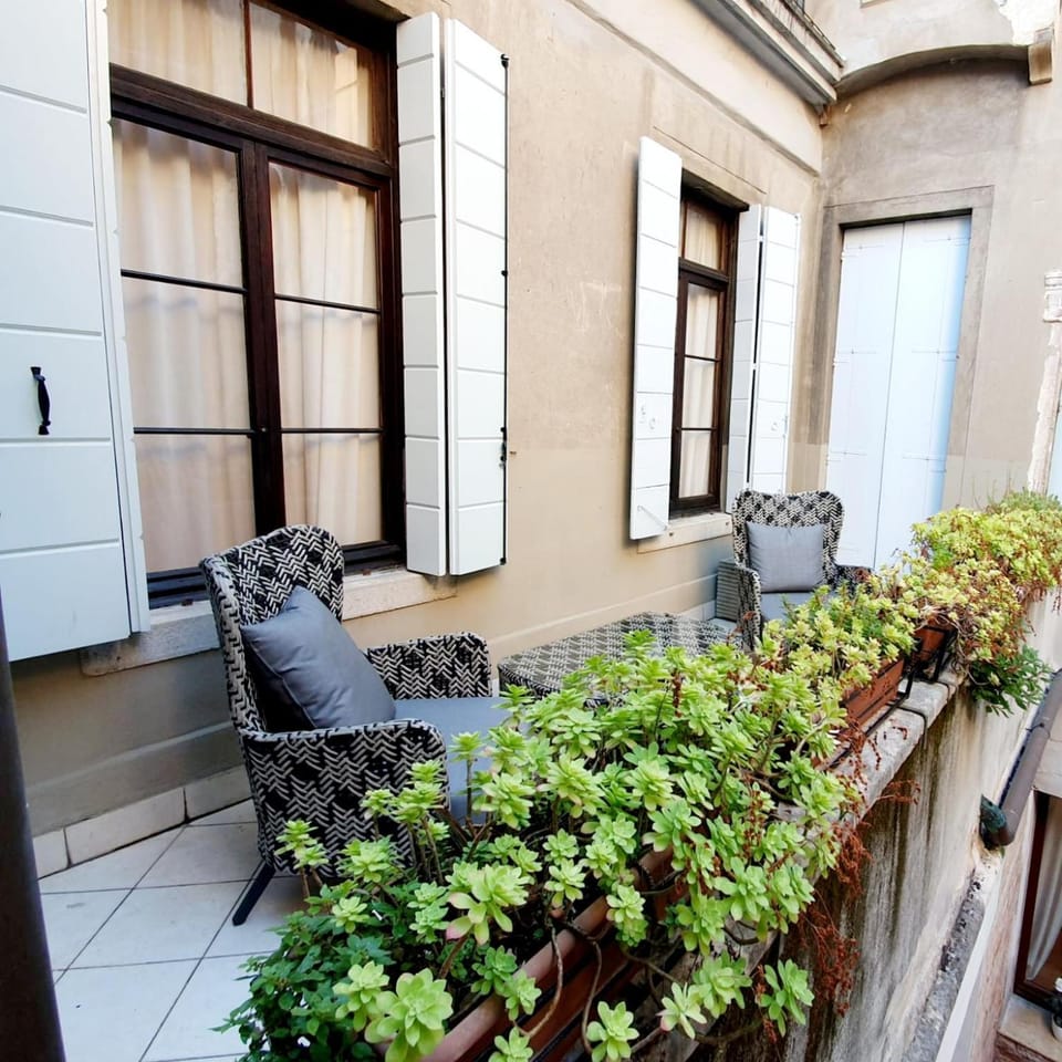 Balcony/terrace
