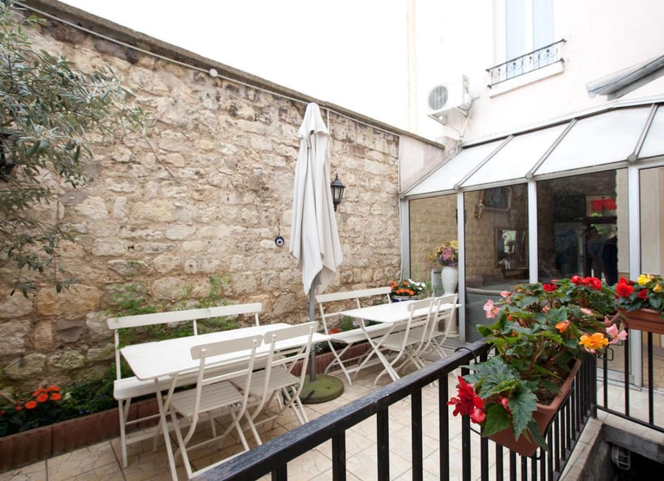 Hotel du Parc Hotel in Montrouge