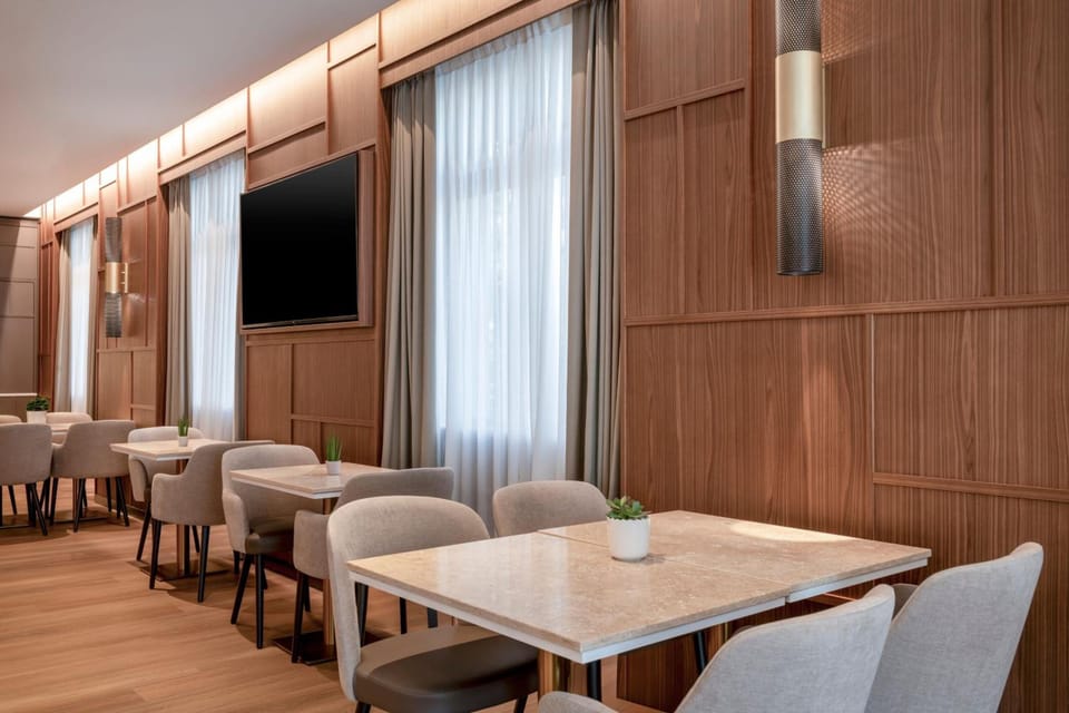 Bar/lounge