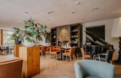 Romantik Badhotel Renesse Hotel in Noordwelle