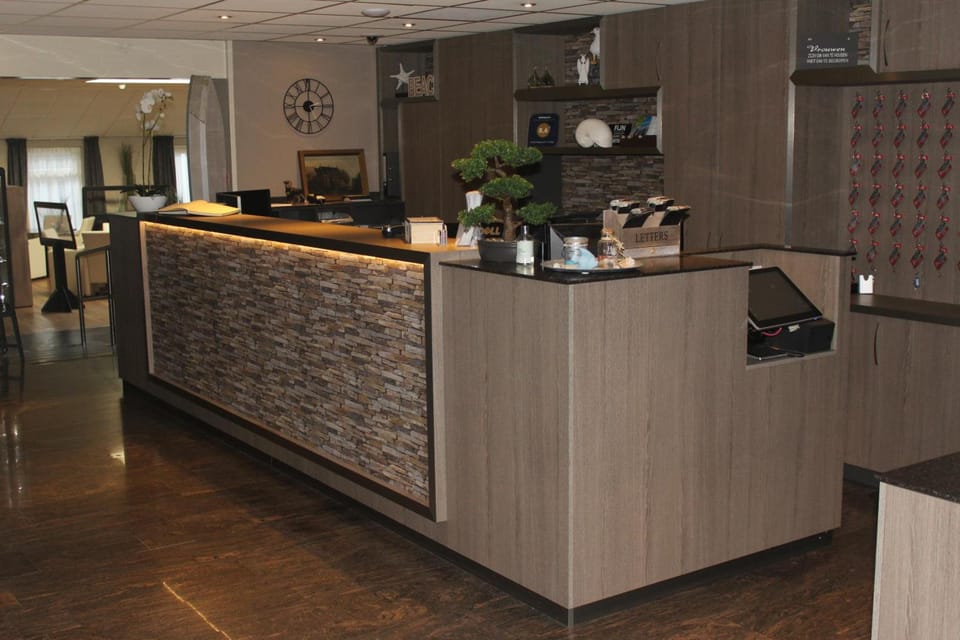 Hotel Restaurant 't Klokje Hotel in Noordwelle