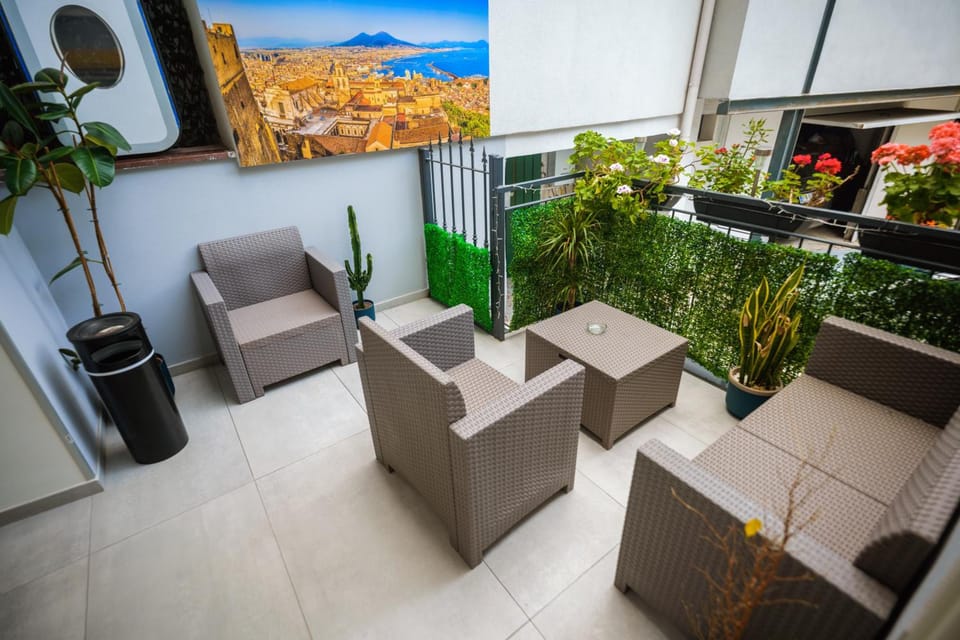 Terminal 1 Guest House Hotel in Naples