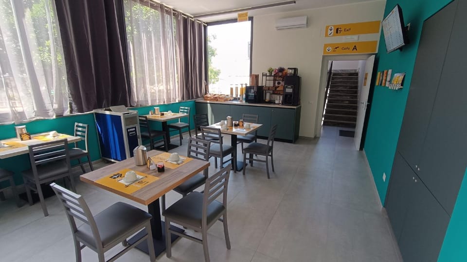 Terminal 1 Guest House Hotel in Naples