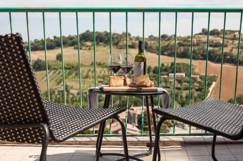 Red House Accomodation Potenza Picena Hotel in Marche