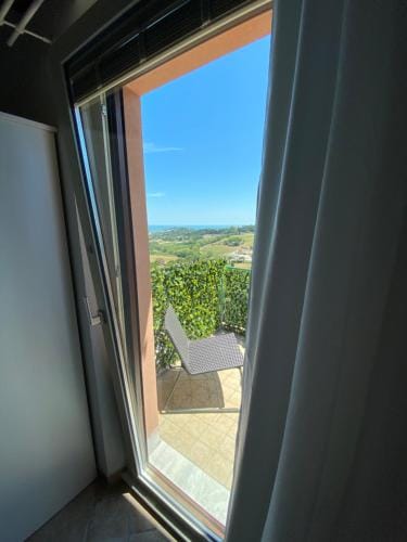 Red House Accomodation Potenza Picena Hotel in Marche