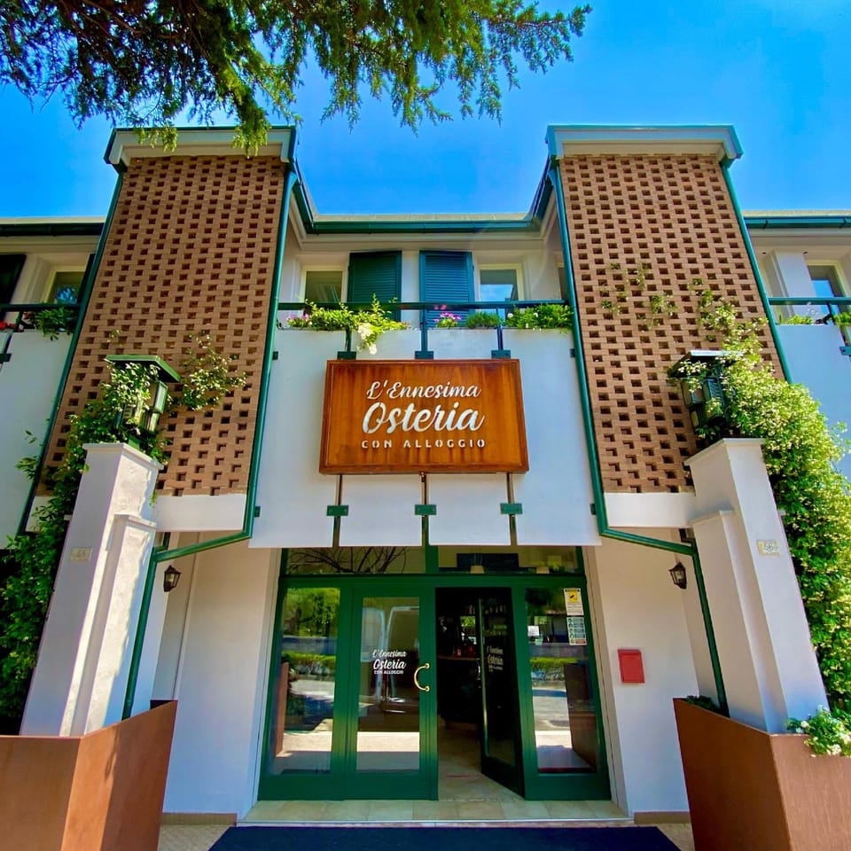 Ennesima Osteria con Alloggio - Bike Hotel Hotel in Lake Garda