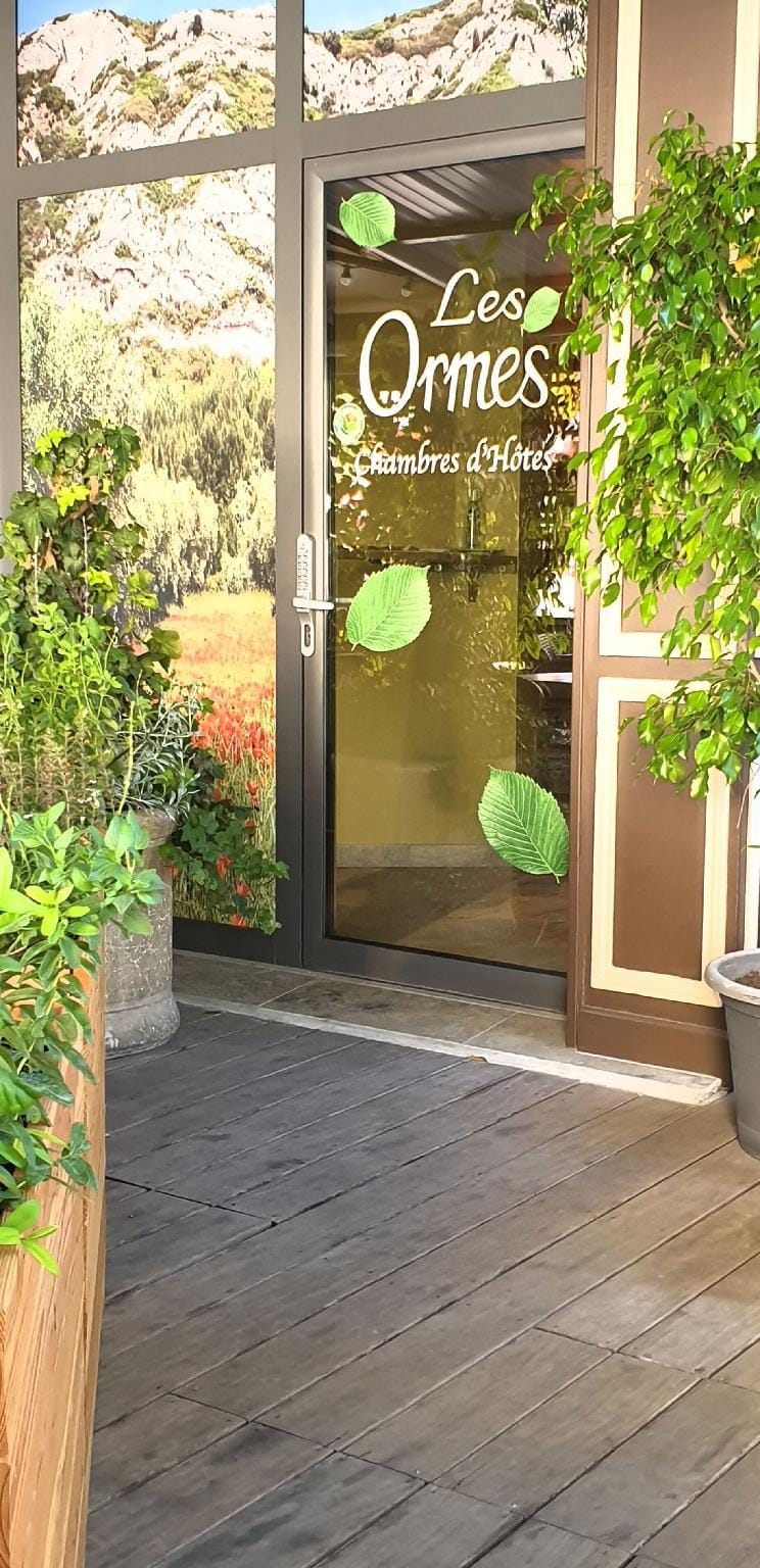 Chambres D' hotes Les Ormes Hotel in Saint-Remy-de-Provence