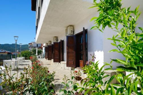 Kritikos Apartments Hotel in Halkidiki