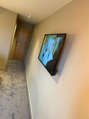 Lodge at Tap Haus Hotel in Warsop