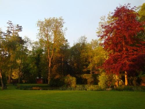 Cobblestones Hotel in East Hertfordshire District