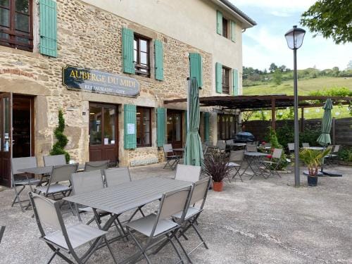 Gite - Auberge du Midi Hotel in Auvergne-Rhône-Alpes