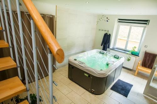 Les etangs du moulin d'Harcy Hotel in Wallonia, Belgium