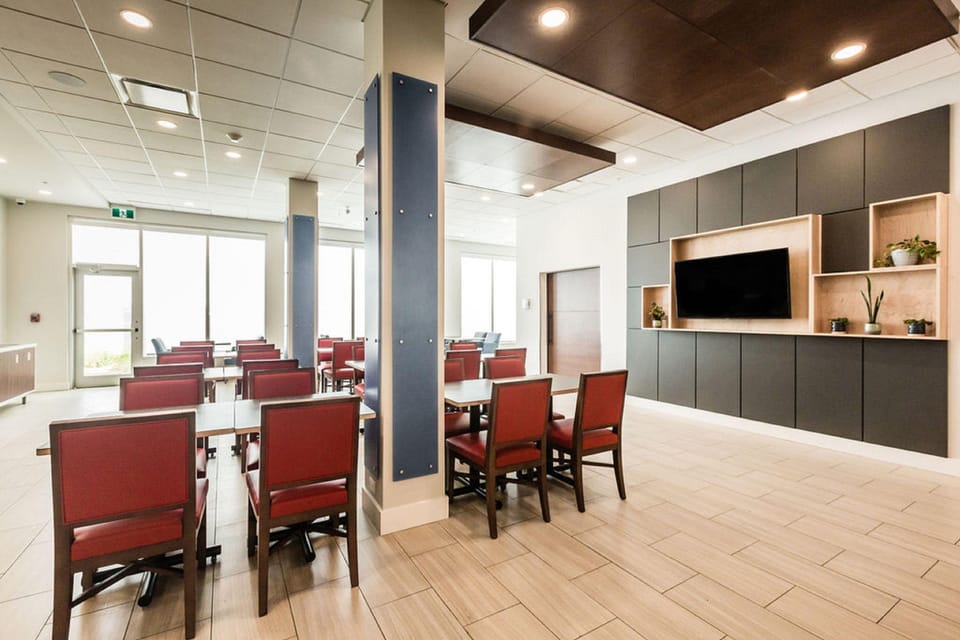 Holiday Inn Express & Suites Edmonton N - St. Albert By IHG Hotel in St. Albert