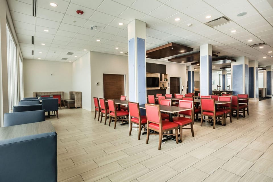 Holiday Inn Express & Suites Edmonton N - St. Albert By IHG Hotel in St. Albert