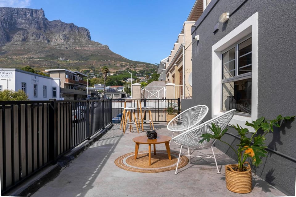CURIOCITY Kloof Street Hostel in Cape Town