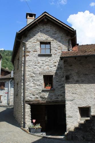 BnB Ca di sciavatin Hotel in Canton of Ticino