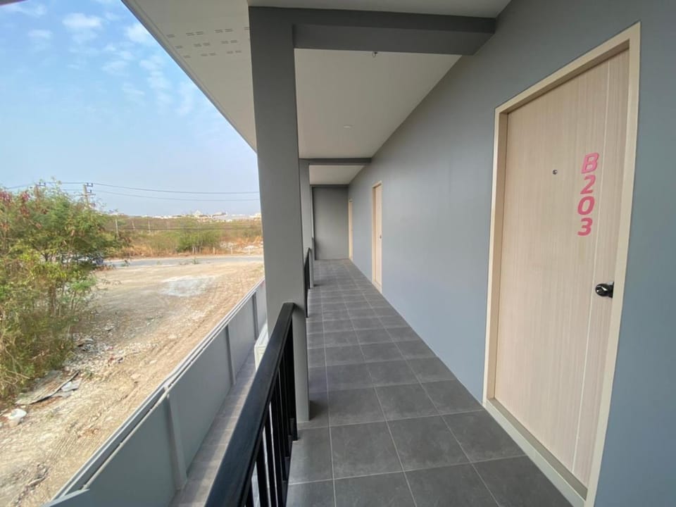 Nunglenkunmai Hotel Hotel in Chon Buri Changwat