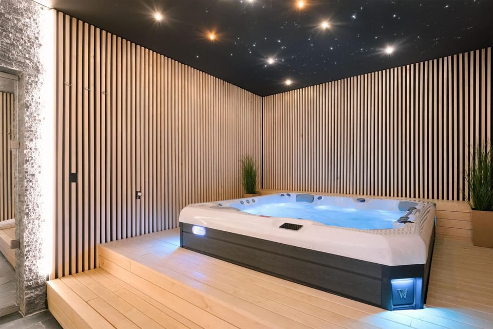 Hot tub