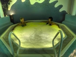 Hot tub