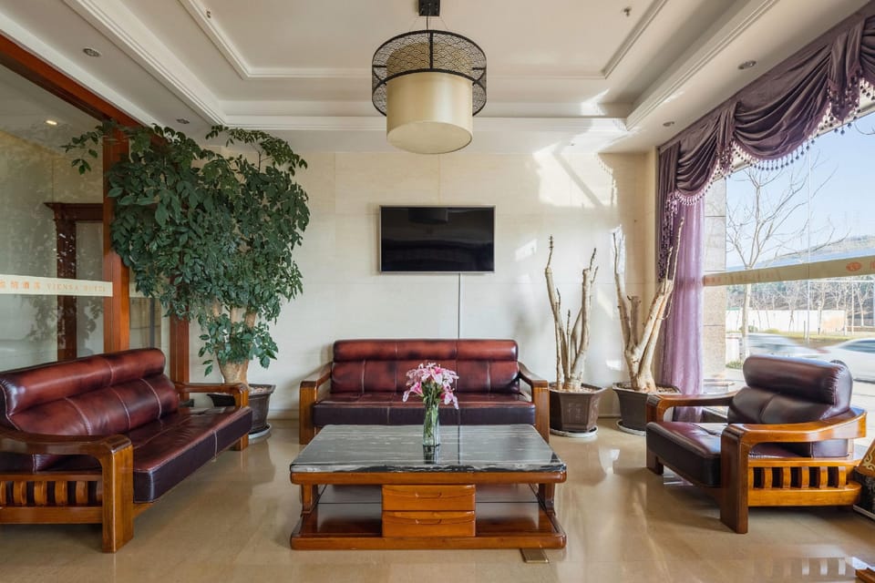 Vienna Hotel Kunming South High-Speed Railway Station Chenggong University Town Hotel in China