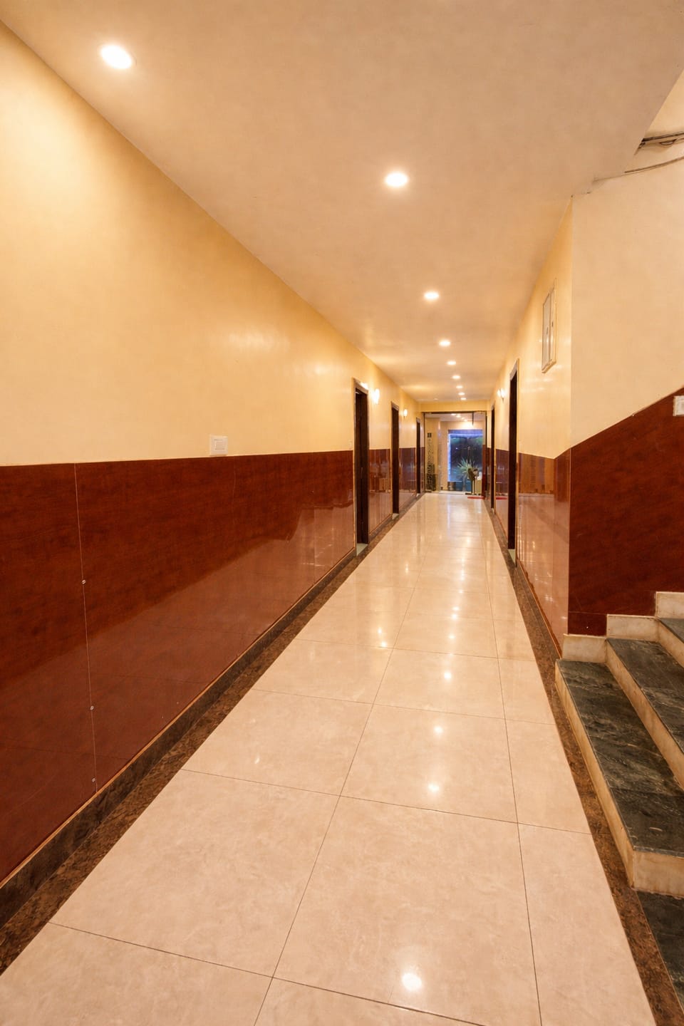 Hotel delight deluxe( A modern hotel) Hotel in West Bengal