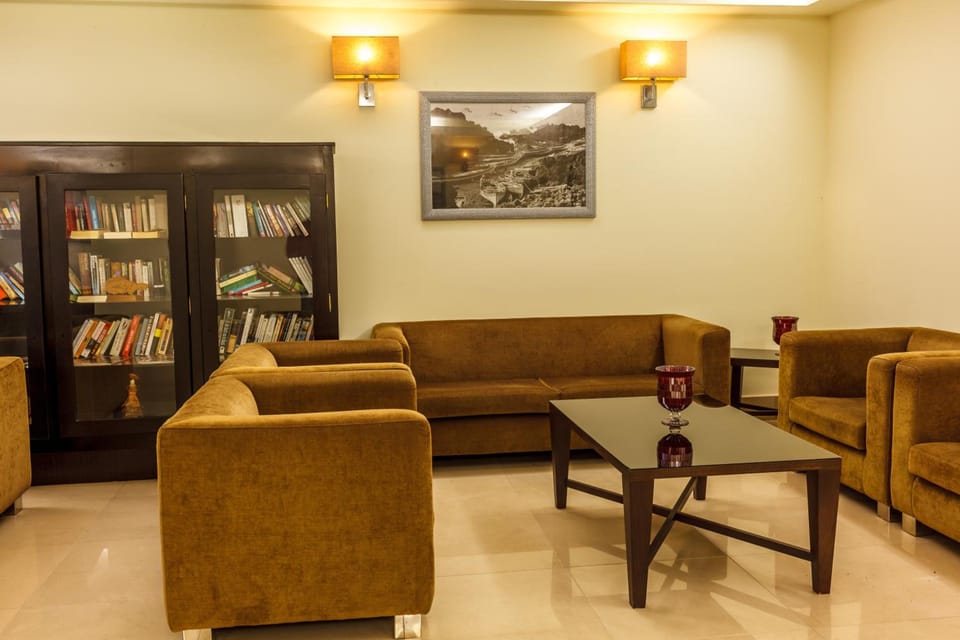 Shared lounge/TV area