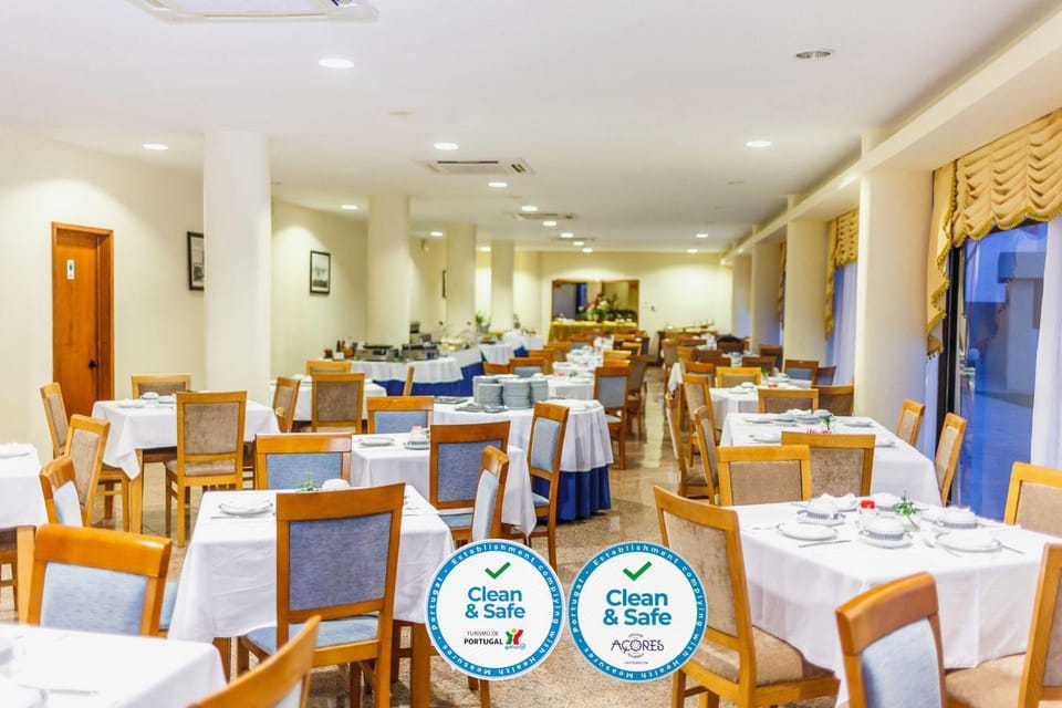 Hotel Caravelas Hotel in Azores District