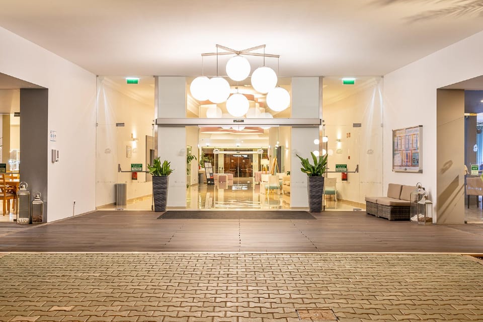 3HB Clube Humbria - All Inclusive Apartment hotel in Olhos de Água