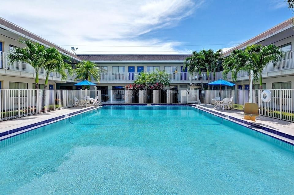 Motel 6 Hotel in Dania Beach