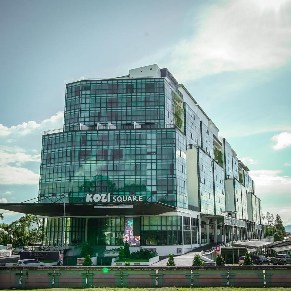 Regatta, Kozi Square Hotel in Kuching